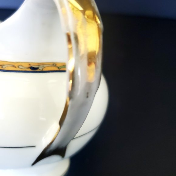 VTG ROYAL BAYREUTH BAVARIA Porcelain Creamer White Gold Cobalt Border Motif Gift - Picture 5 of 8